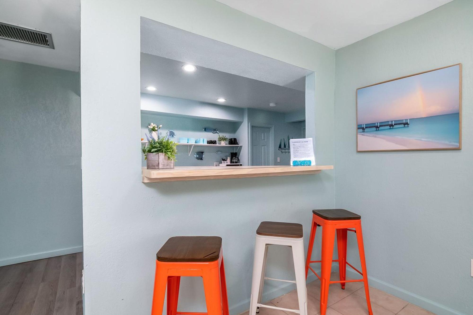 Latitude 26 Waterfront Boutique Resort - Fort Myers Beach Bagian luar foto