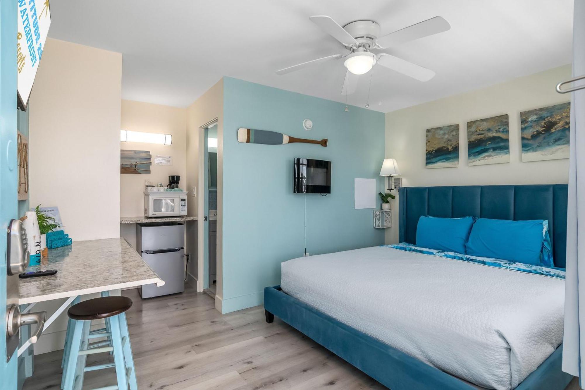 Latitude 26 Waterfront Boutique Resort - Fort Myers Beach Bagian luar foto